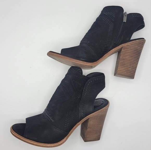 Vince Camuto Leather Upper ankle booties size 10M - Picture 5 of 15